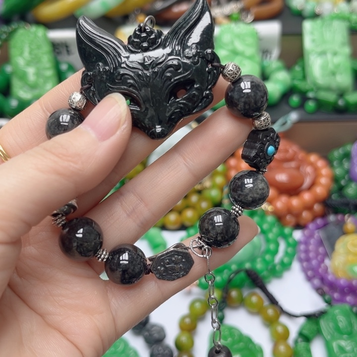 翡翠未镶嵌颈饰手串37