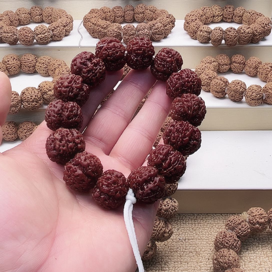 哇***娃吊坠金刚菩提梅花