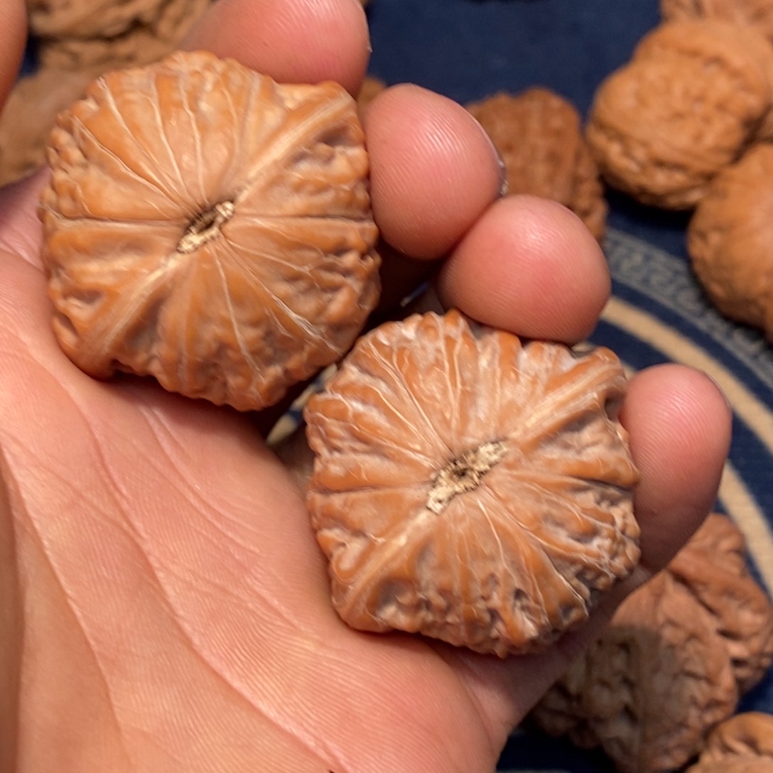 文玩核桃吊坠铁锤38