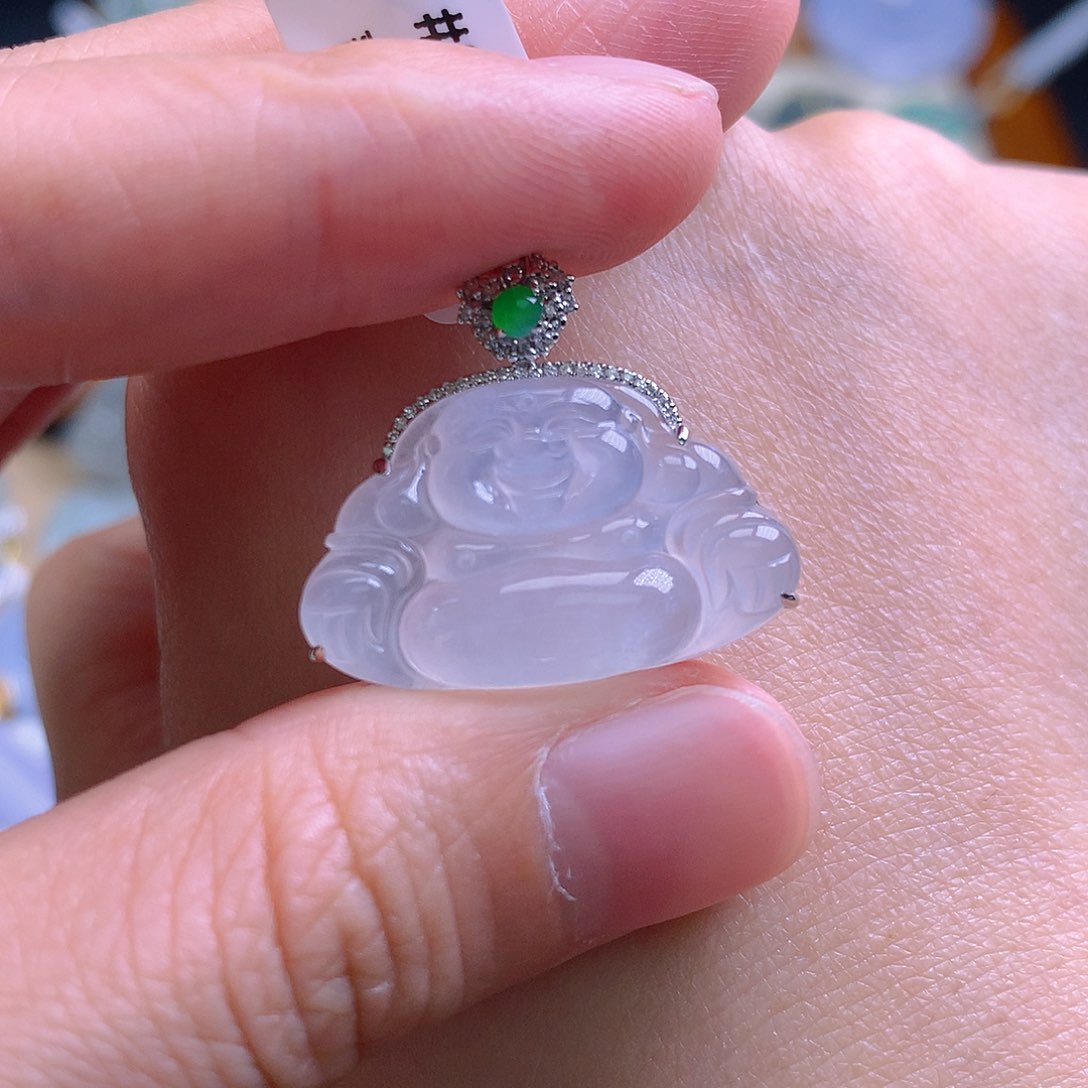 翡翠18K金镶嵌颈饰翡翠