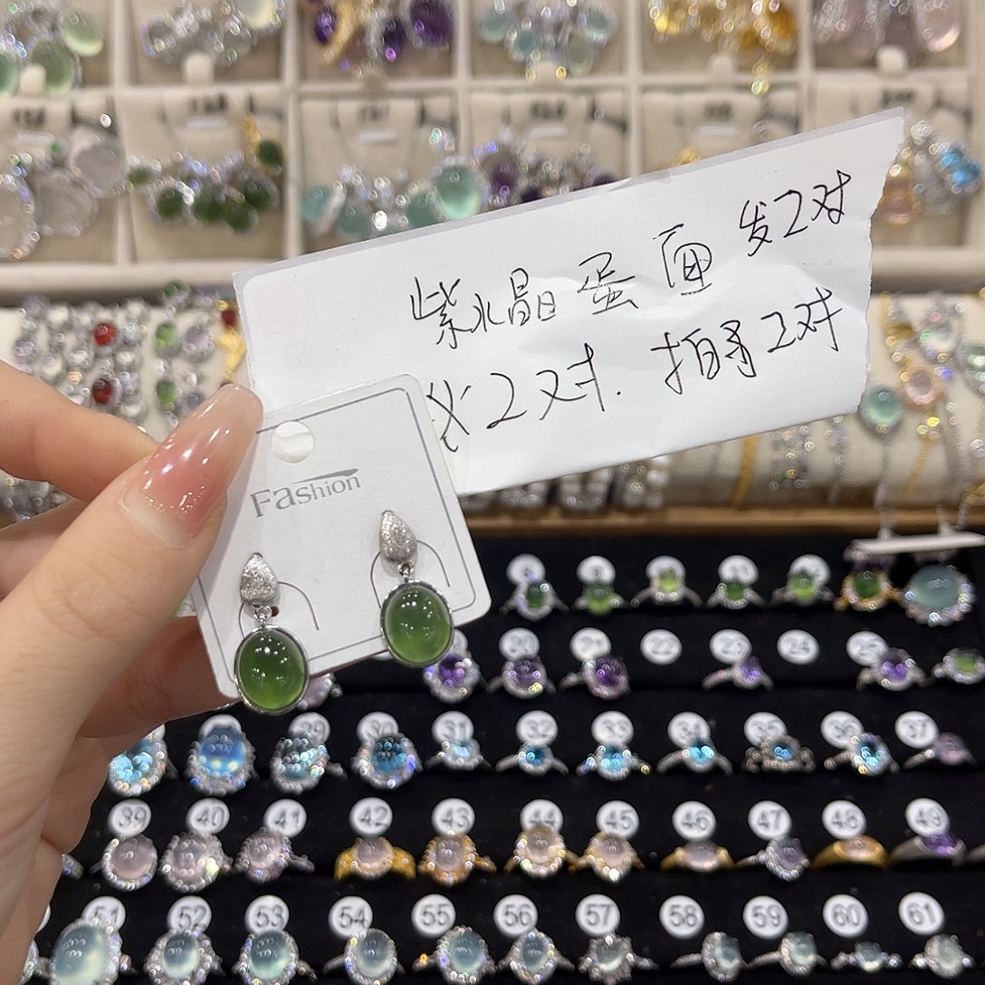 龙***祥蛇纹石玉银S925镶嵌耳钉