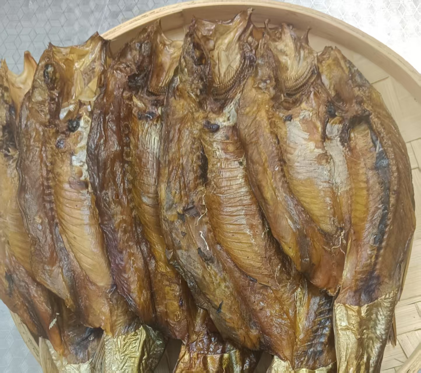 （顺子代销）武宁县乡下茶籽壳烟熏美味鱼干河鱼杂鱼