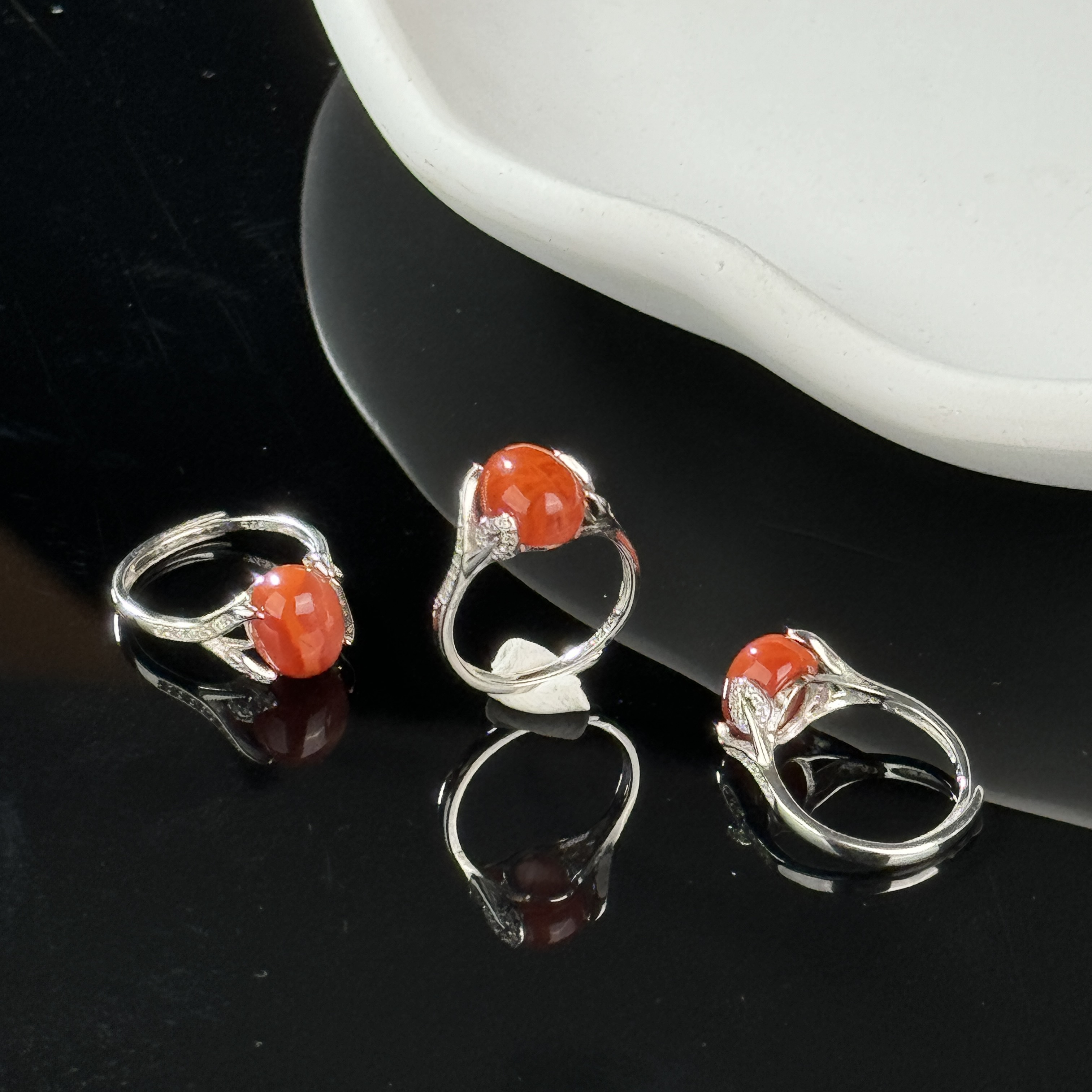 南红椭圆蛋面戒指多样性发一