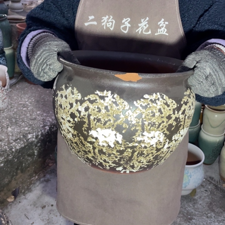 花盆紫砂口30高25瑕疵瑕疵