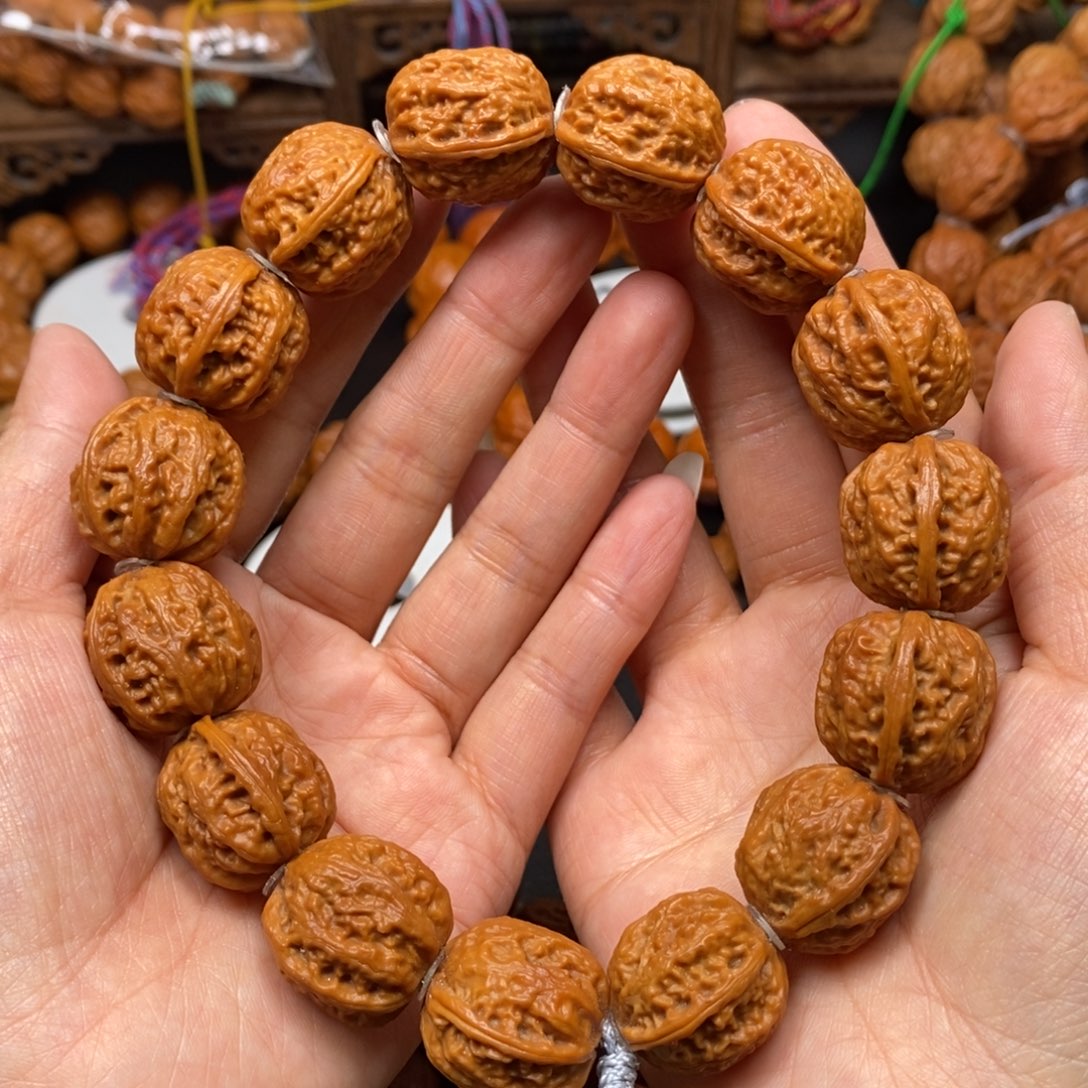 桃核手串麒麟八棱官帽