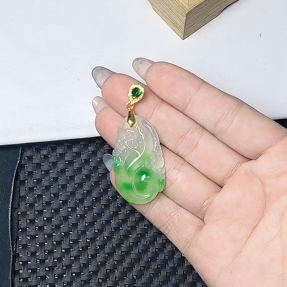 （聚宝严选）1500绿飘花龙形如意吊坠精致气质妈妈款时尚精美