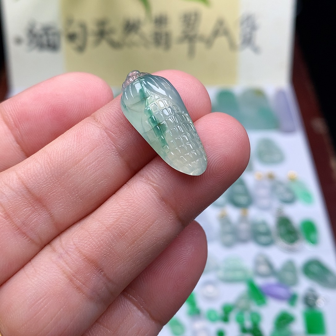 翡翠裸石缅甸天然A货翡翠冰种玉米