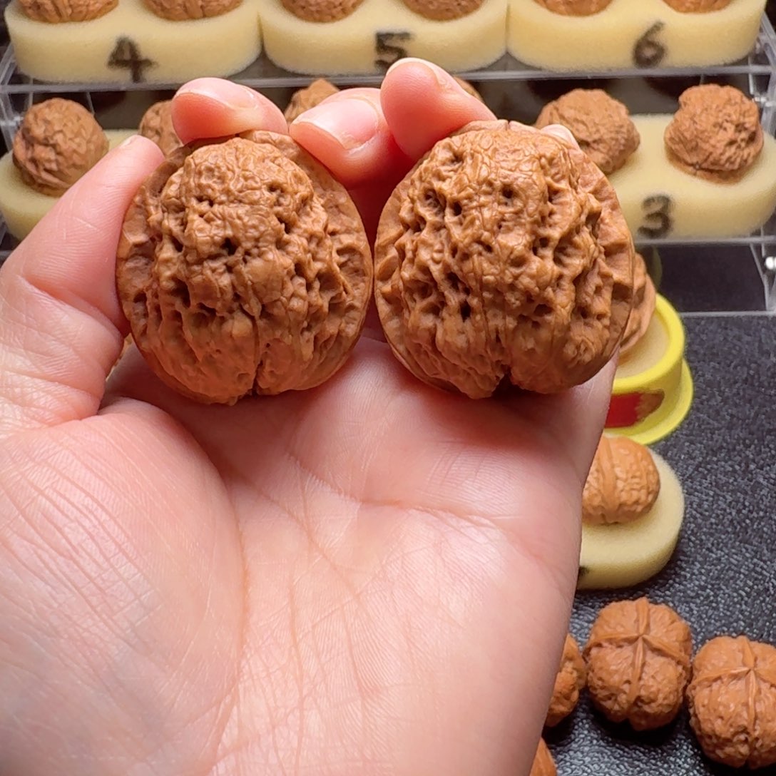 文玩核桃把件24号车