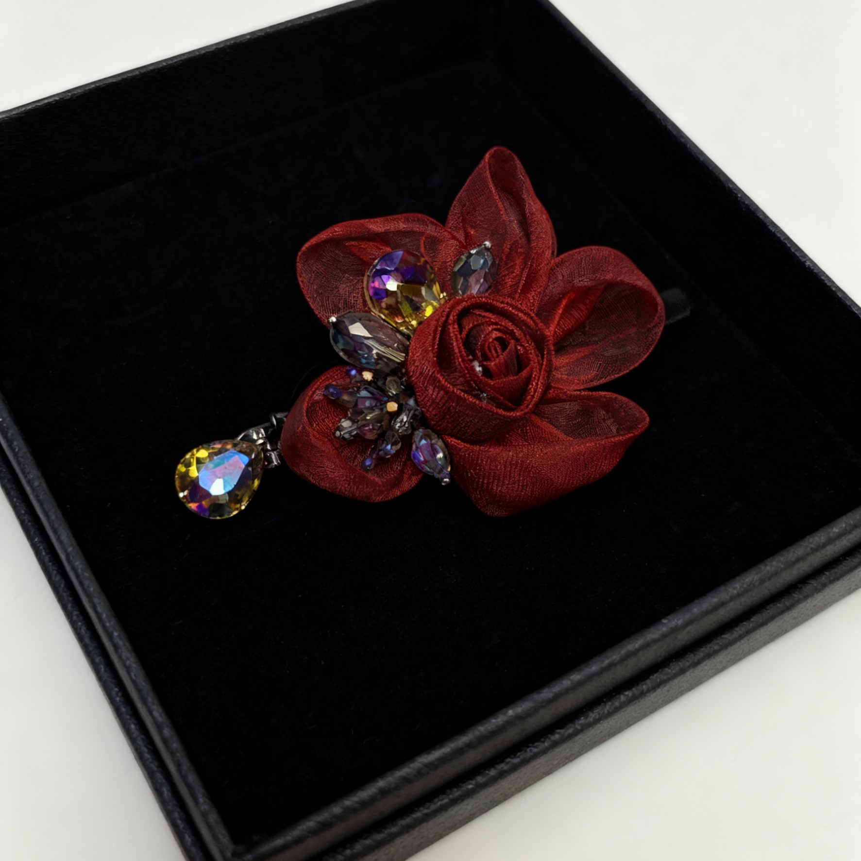 A8125编号紫莹轻奢发饰蝴蝶结鸭夹