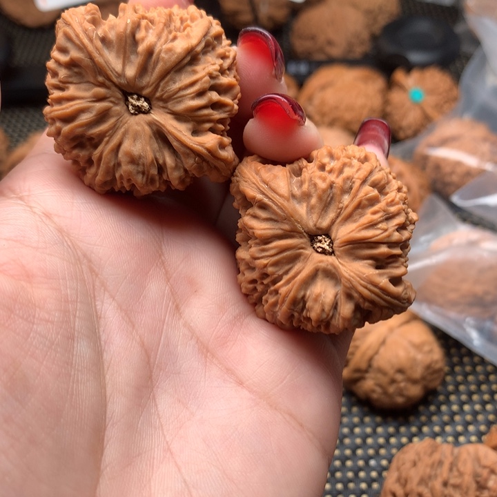 文玩核桃把件H*南疆石