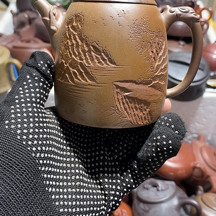 紫砂茶壶微瑕微笑