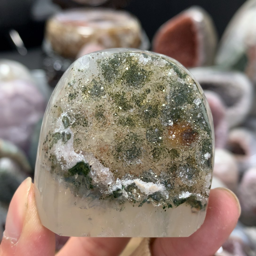 水晶大型摆件（非配饰）未镶嵌