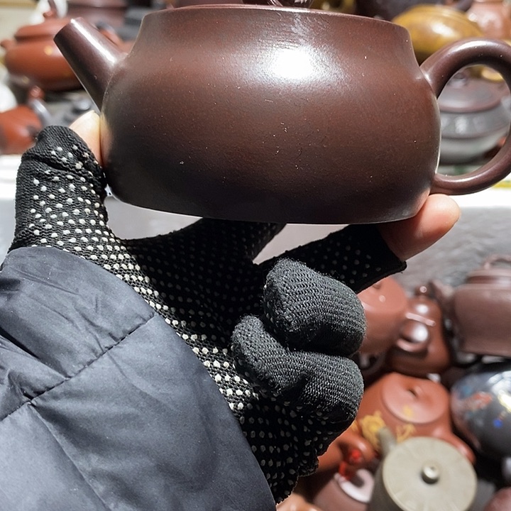 紫砂茶壶微瑕微笑