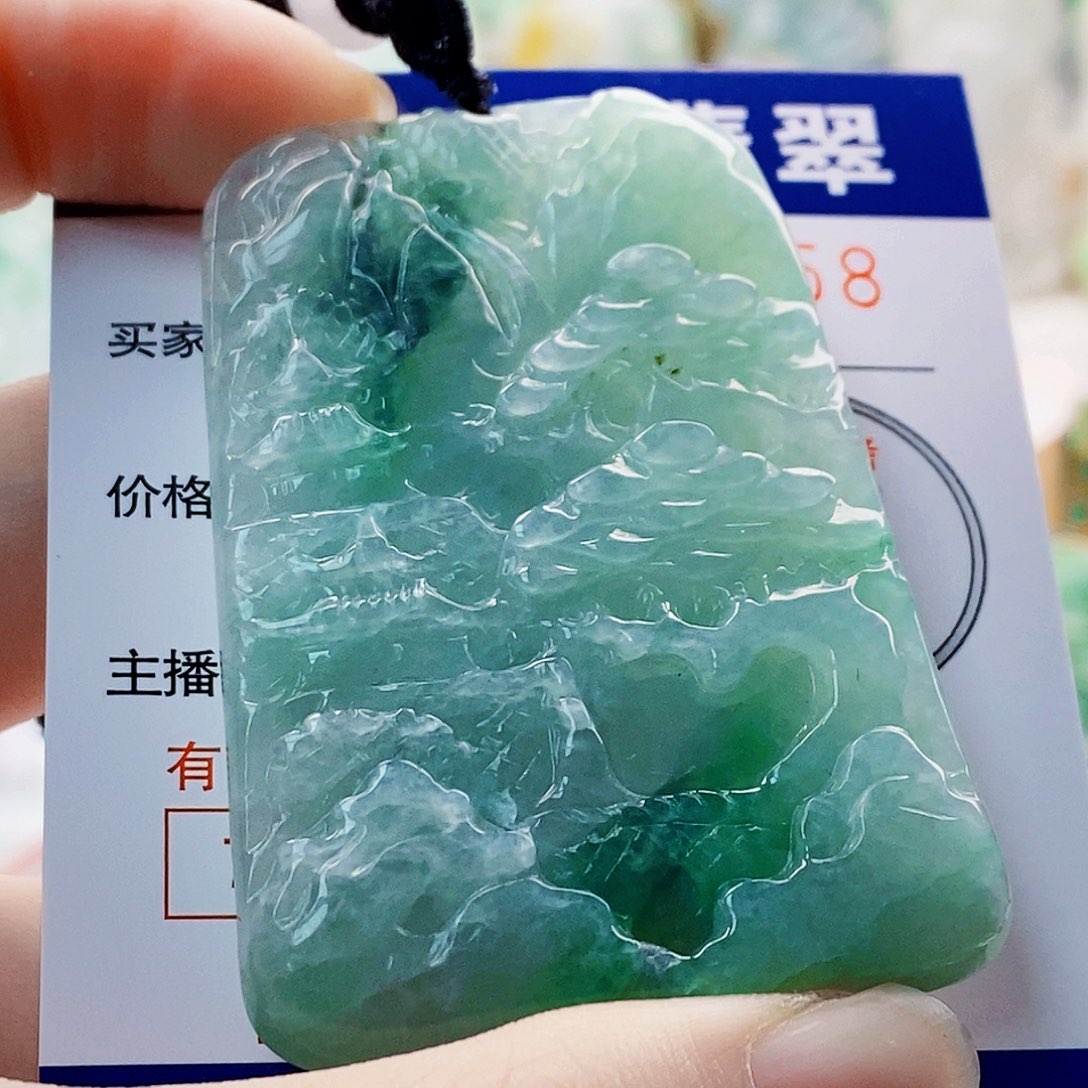 吊坠(不含链)未镶嵌翡翠