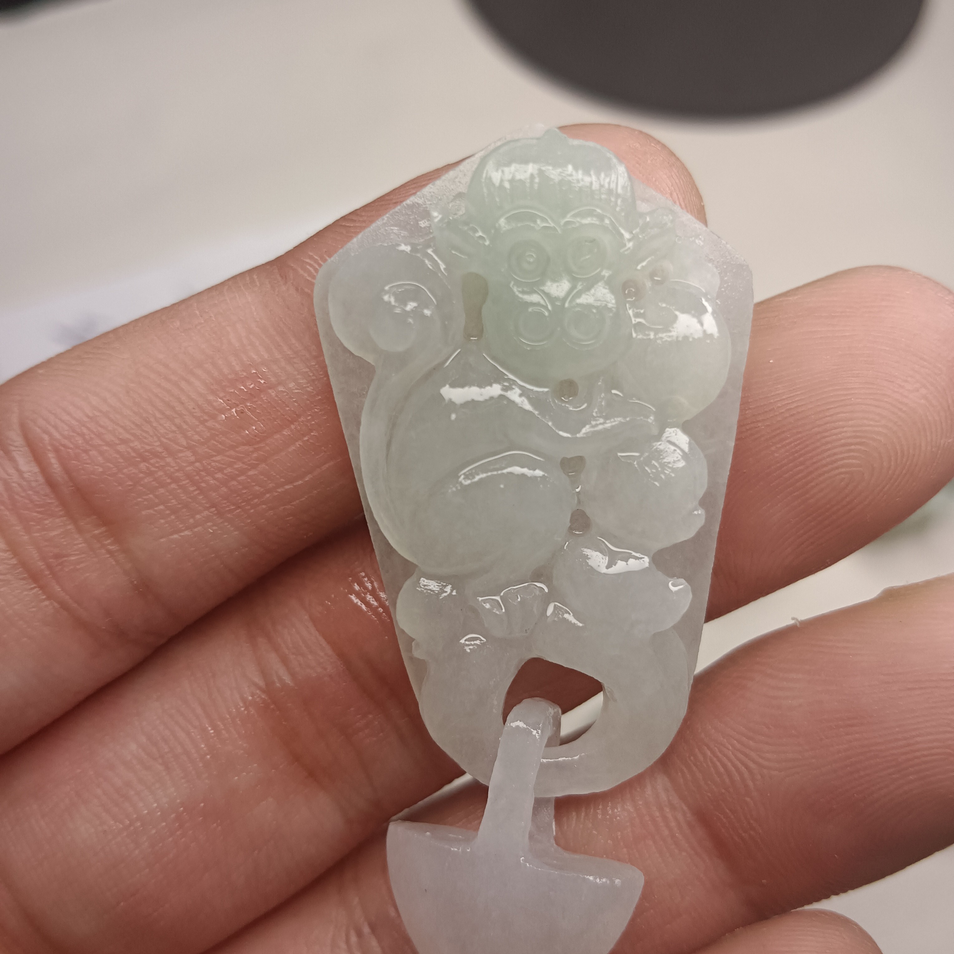 翡翠猴子生肖锁挂件