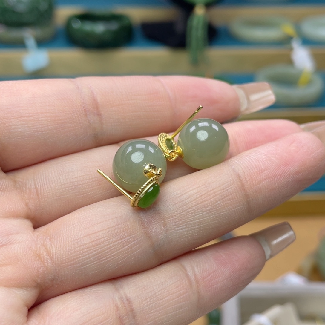 和田玉耳钉银S925镶嵌