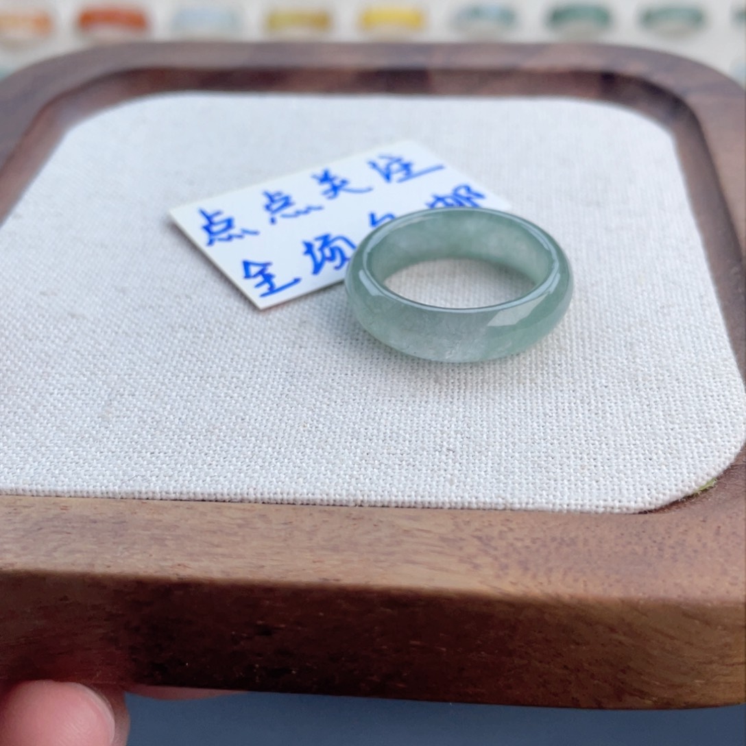 翡翠未镶嵌戒指4 号 港码 18