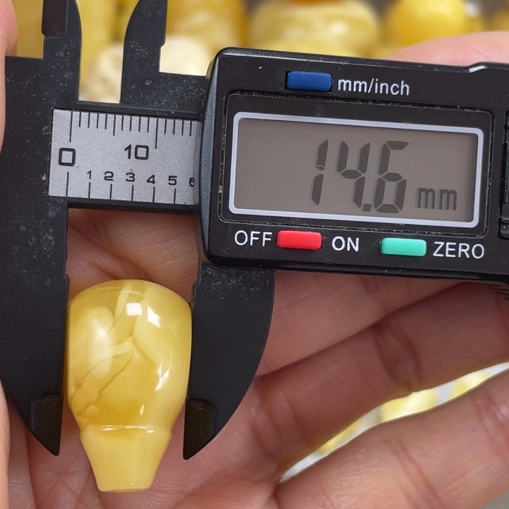 蜜蜡未镶嵌裸石54