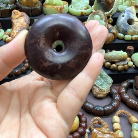 天***语岫岩河磨玉（透闪石质玉）未镶嵌挂件