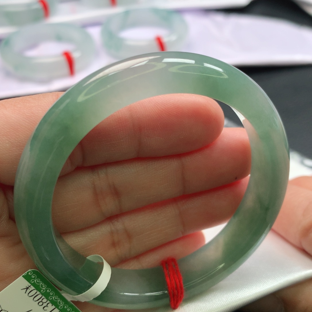 翡翠手镯未镶嵌缅甸51.52