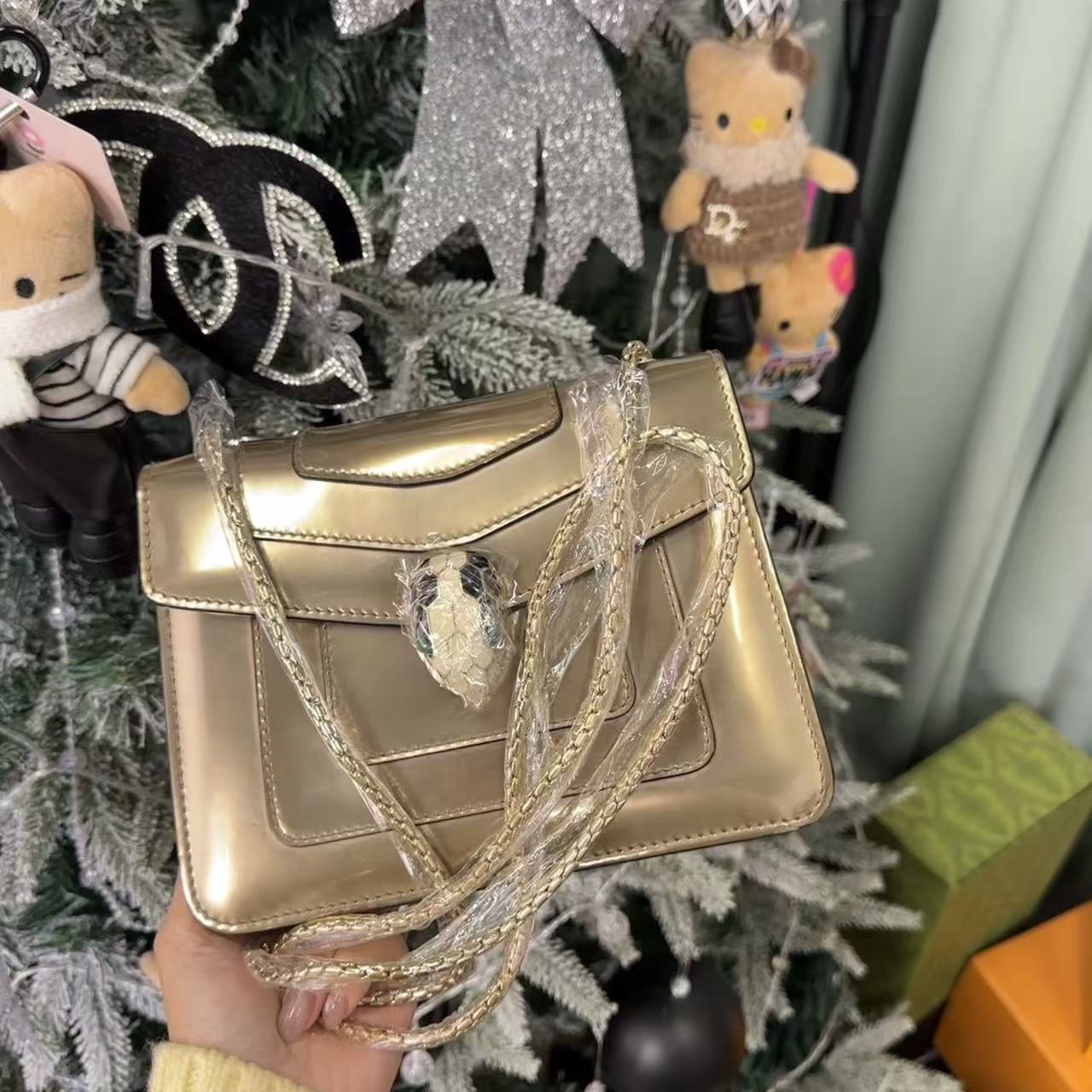 95新 BVLGARI/宝格丽 /蛇头/金色/mini/单肩链条包