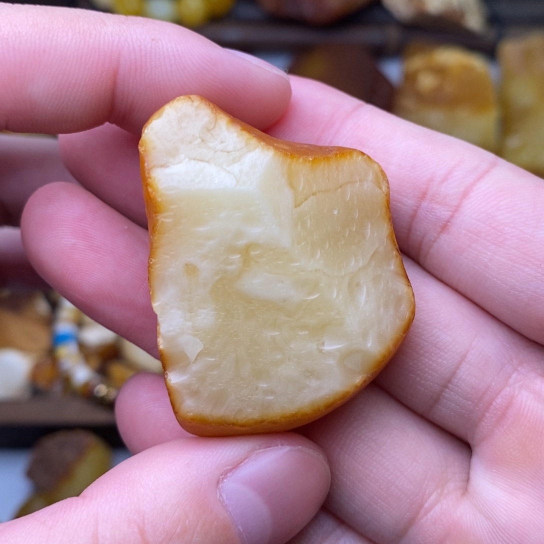 梵***影定制琥珀天然蜜蜡