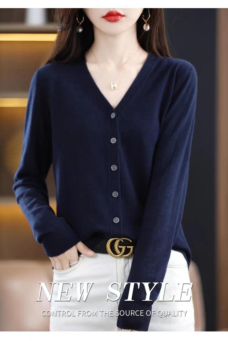 大码针织开衫女毛衣外套秋冬新款外穿长袖宽松韩版洋气开衫外搭