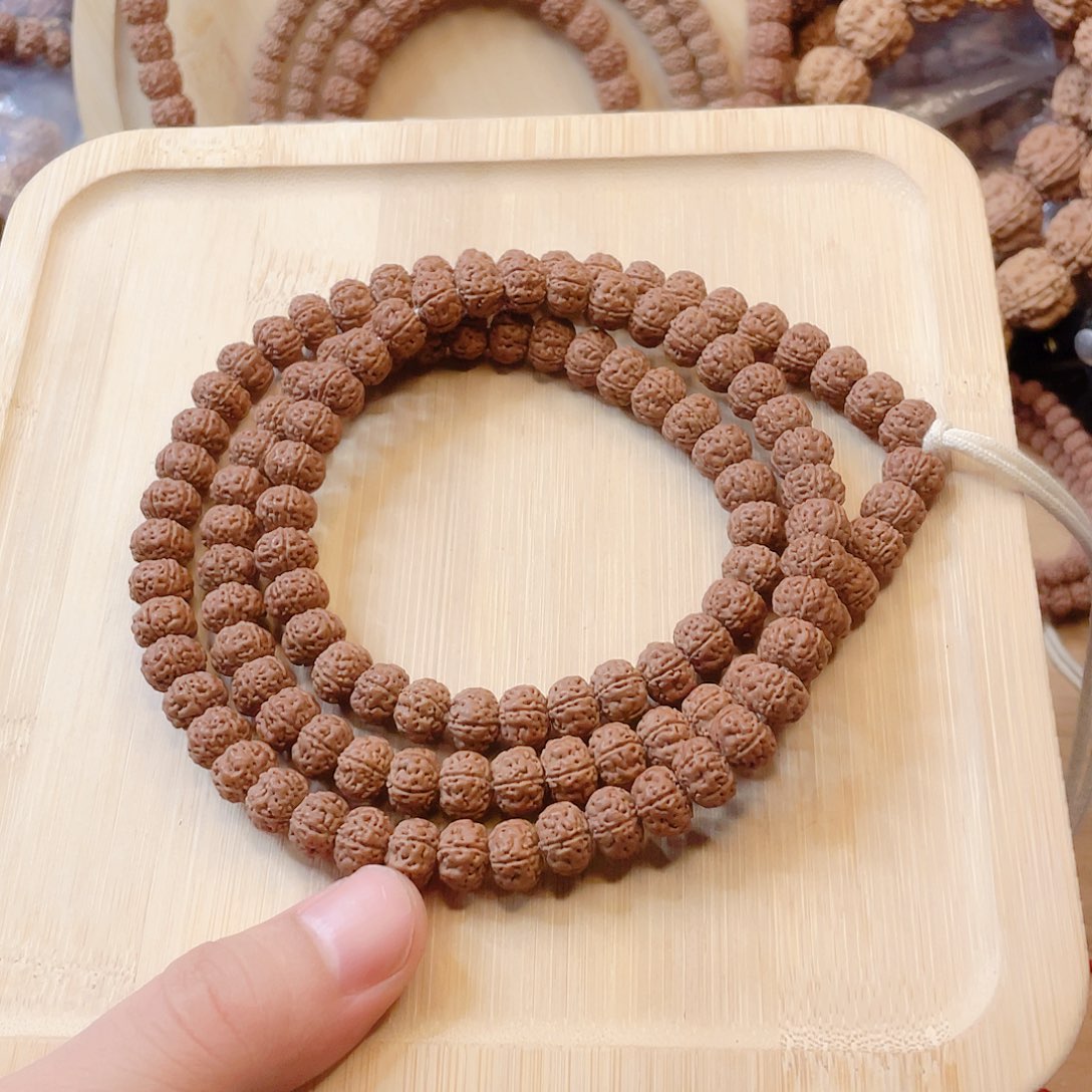 金刚菩提手串y***.褐色红皮老树王108，原皮
