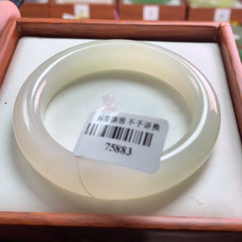 和田玉手镯未镶嵌51-52