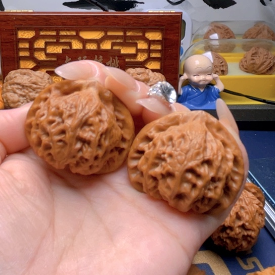 文玩核桃吊坠宫灯