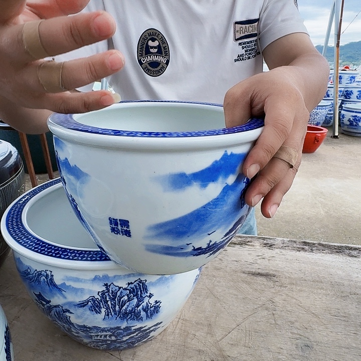 瓷片直径22，高15。。。