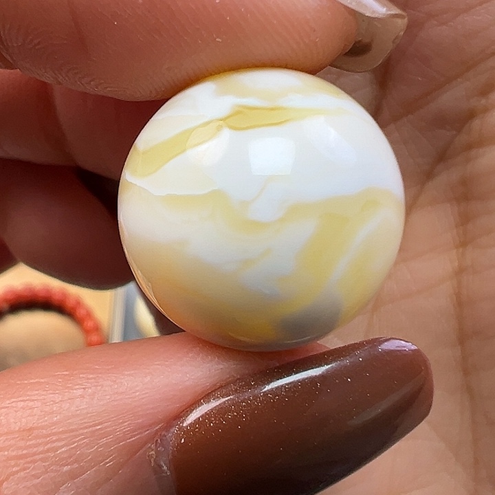 依***鱼蜜蜡未镶嵌珠宝奇石
