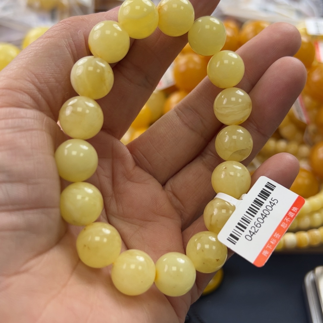 未镶嵌琥珀珠宝奇石