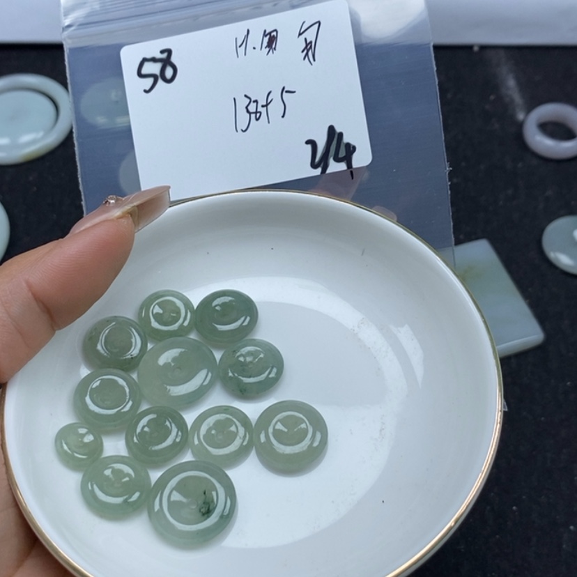 【闪购商品】翡翠颈饰未镶嵌.****…