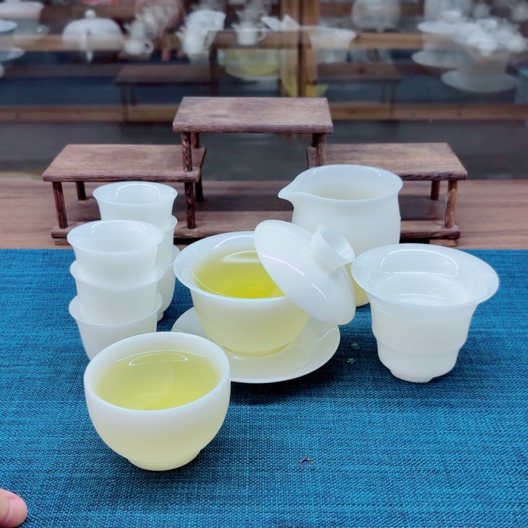 璞玉冰种玉瓷茶具
