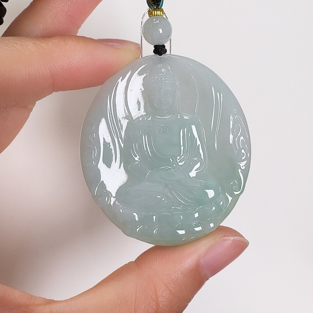 翡翠颈饰未镶嵌大日如来