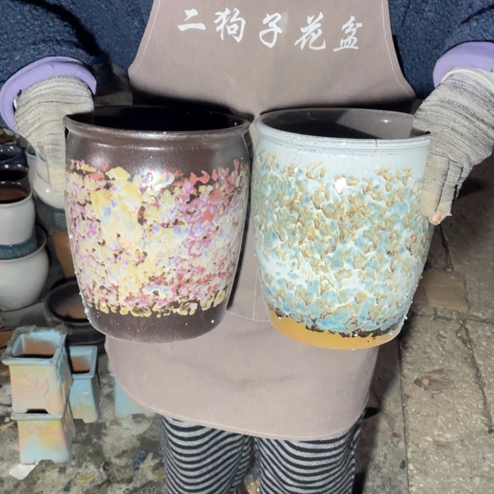 花盆紫砂口20高24瑕疵瑕疵