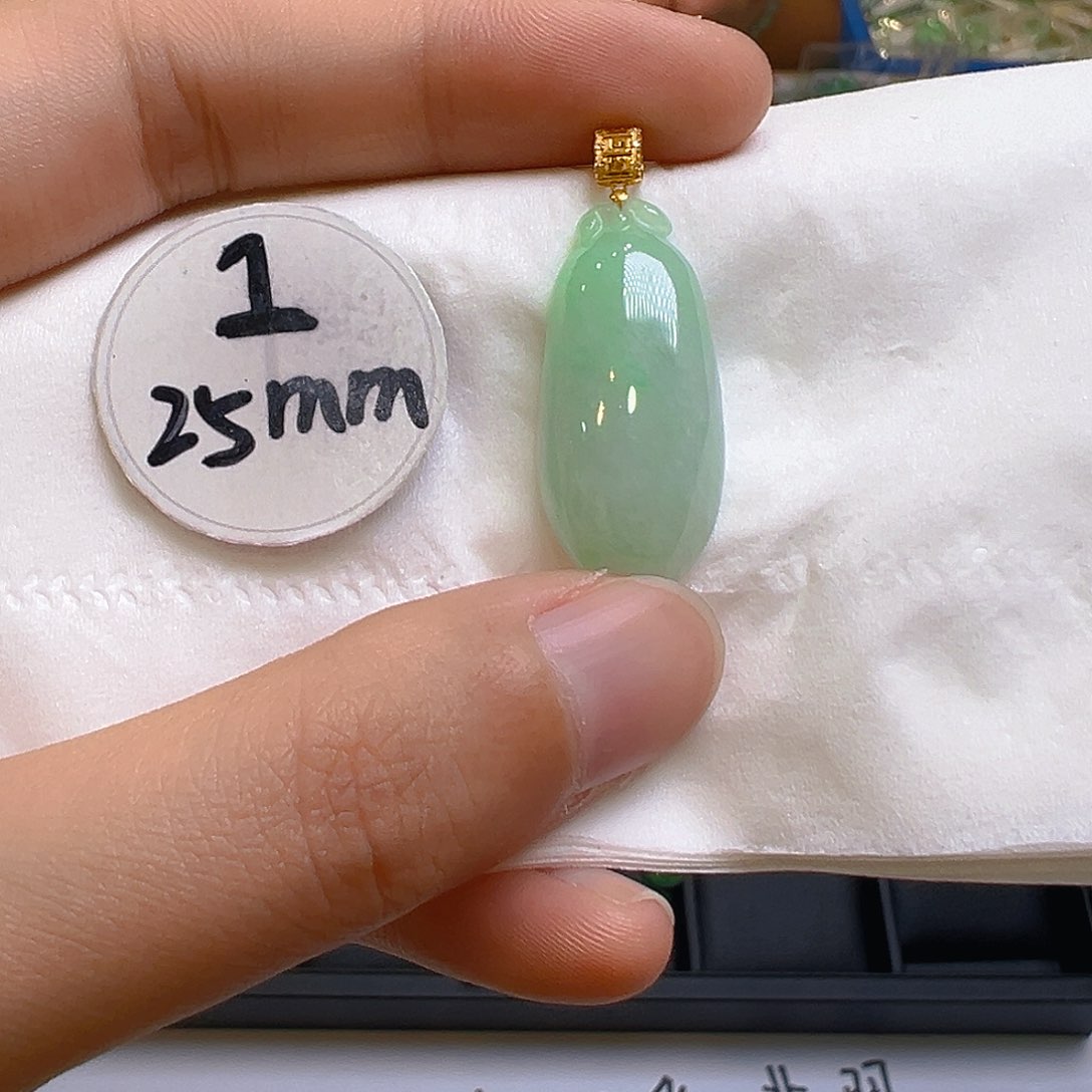 翡翠吊坠(不含链)18K金镶嵌翡翠