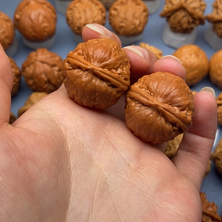 文玩核桃把件麒麟珠