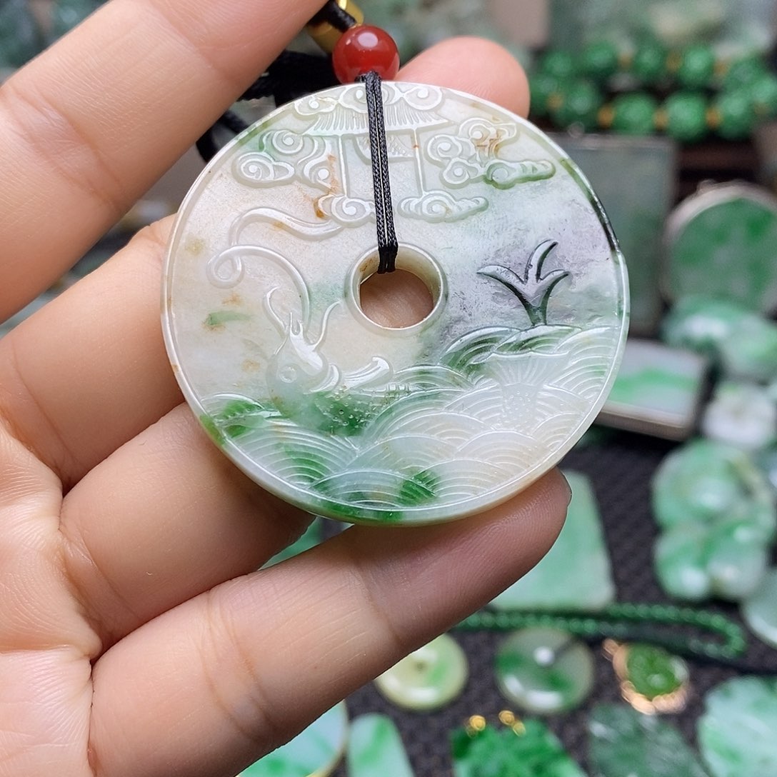 翡翠挂件未镶嵌缅甸天然翡翠鱼跃龙门