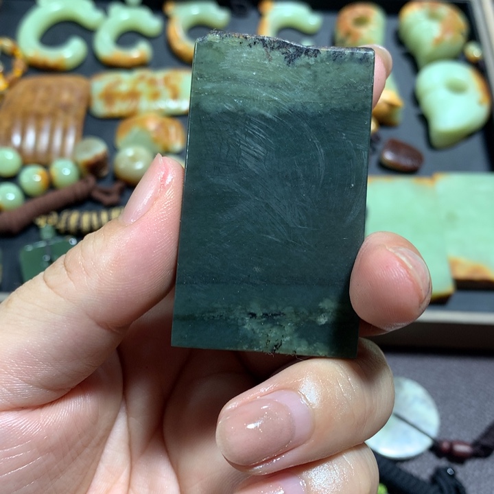 岫岩河磨玉（透闪石质玉）未镶嵌颈饰