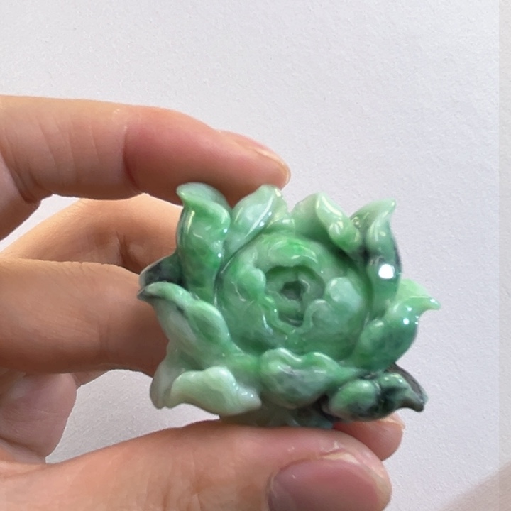 翡翠吊坠(赠链)未镶嵌代编织