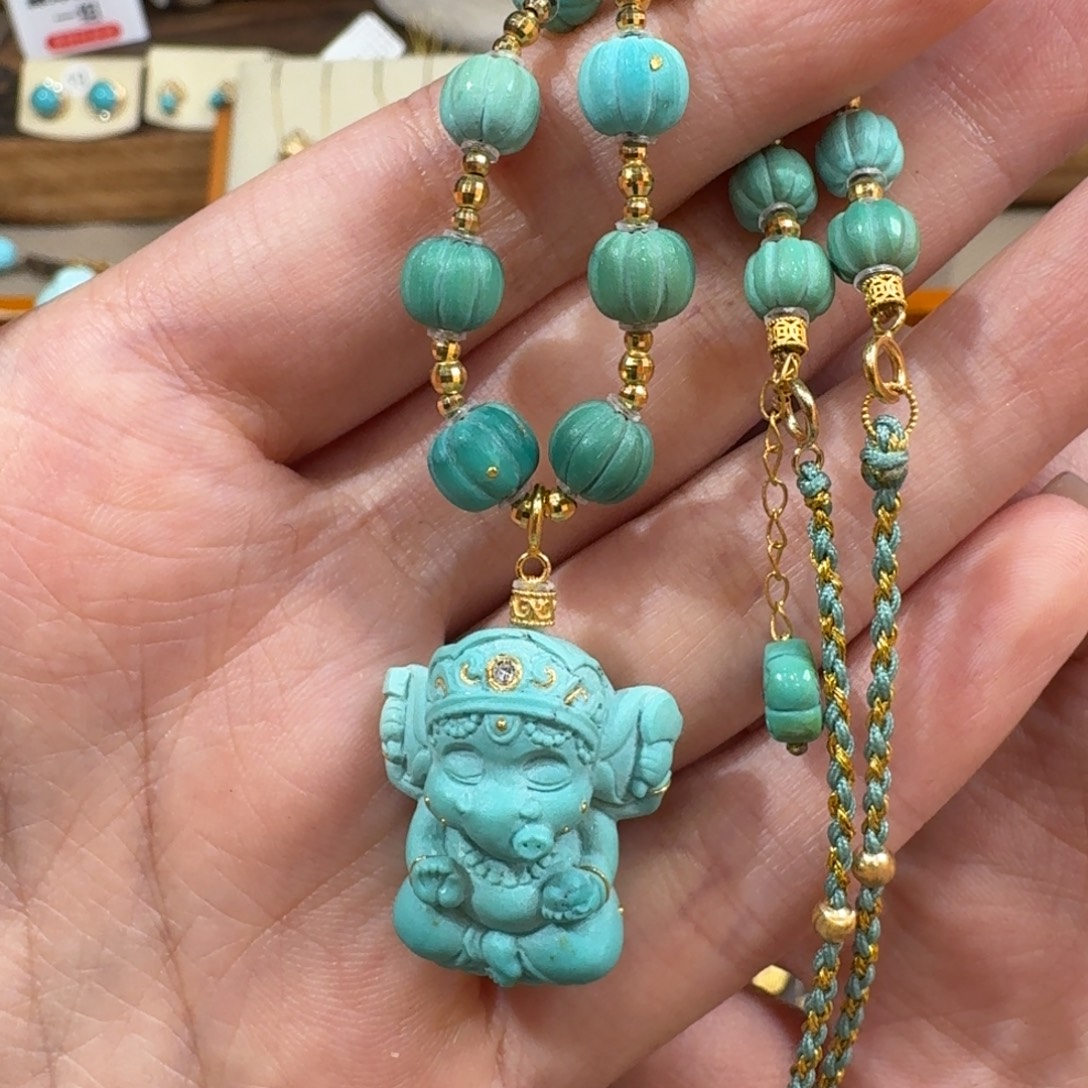 18K金镶嵌绿松石项链象神南瓜珠