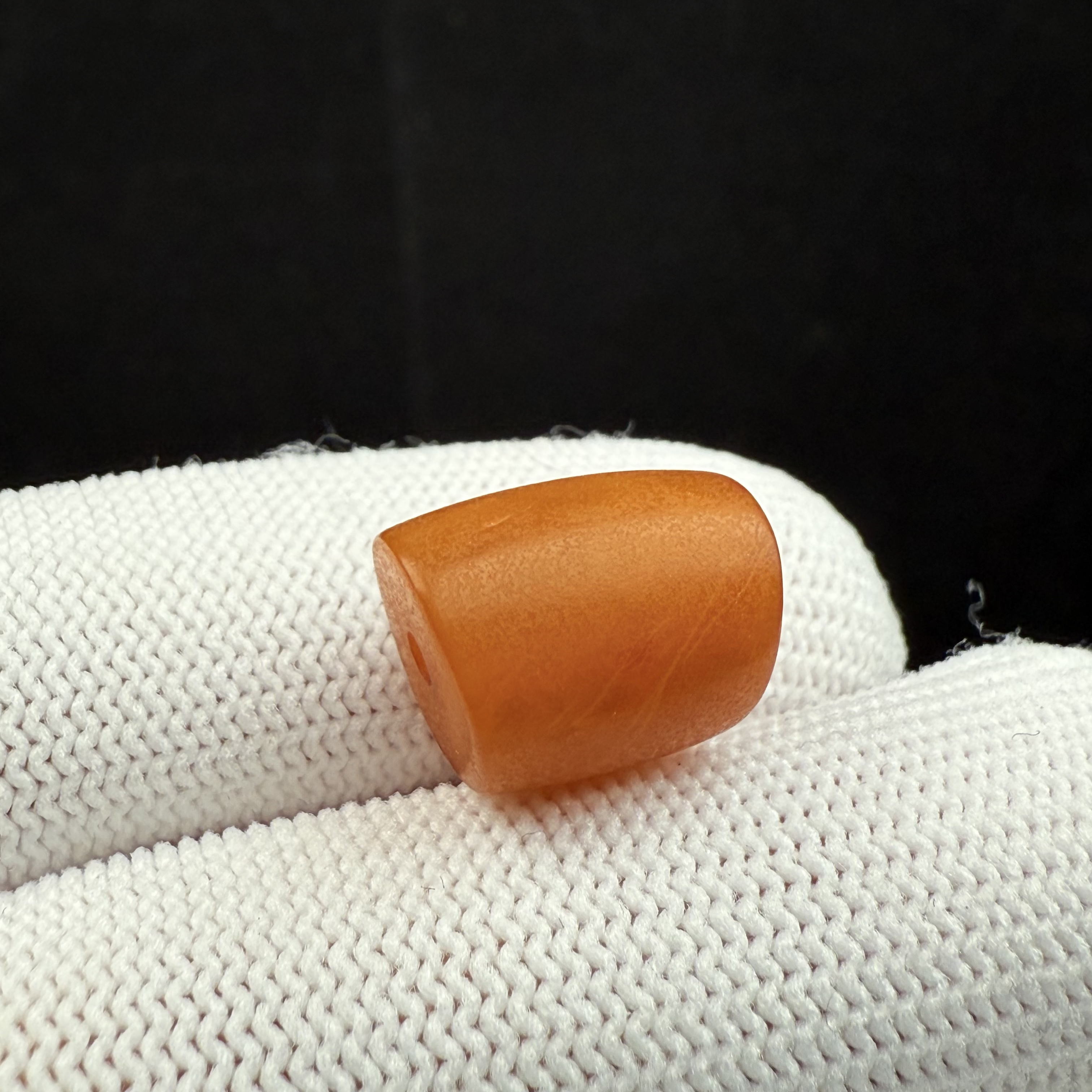 K6054天然原矿蜜蜡-微瑕 老蜡马蹄 11*14mm 支持复检 假一罚十