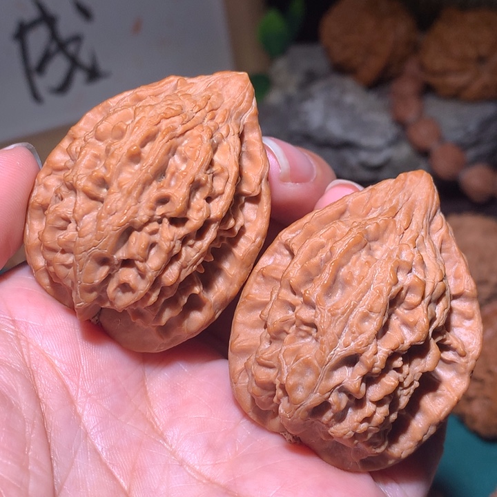 你***何把件文玩核桃十三陵鸡心