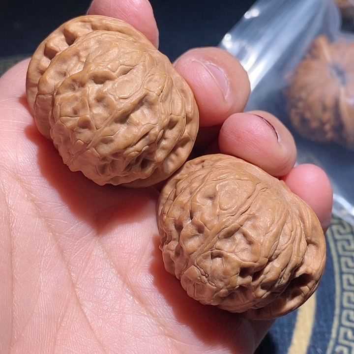 【闪购商品】文玩核桃吊坠P****昌平闷尖