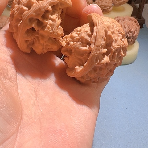 文玩核桃把件异型42