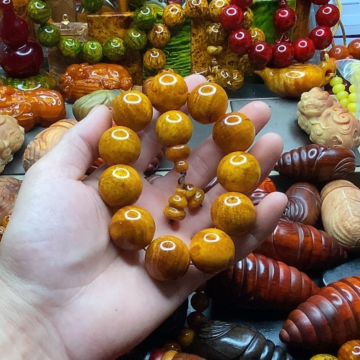 贵***妹琥珀木雷击木留疤手串2.2