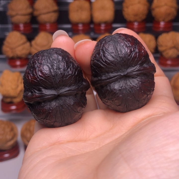 文玩核桃吊坠源****31峭壁元宝