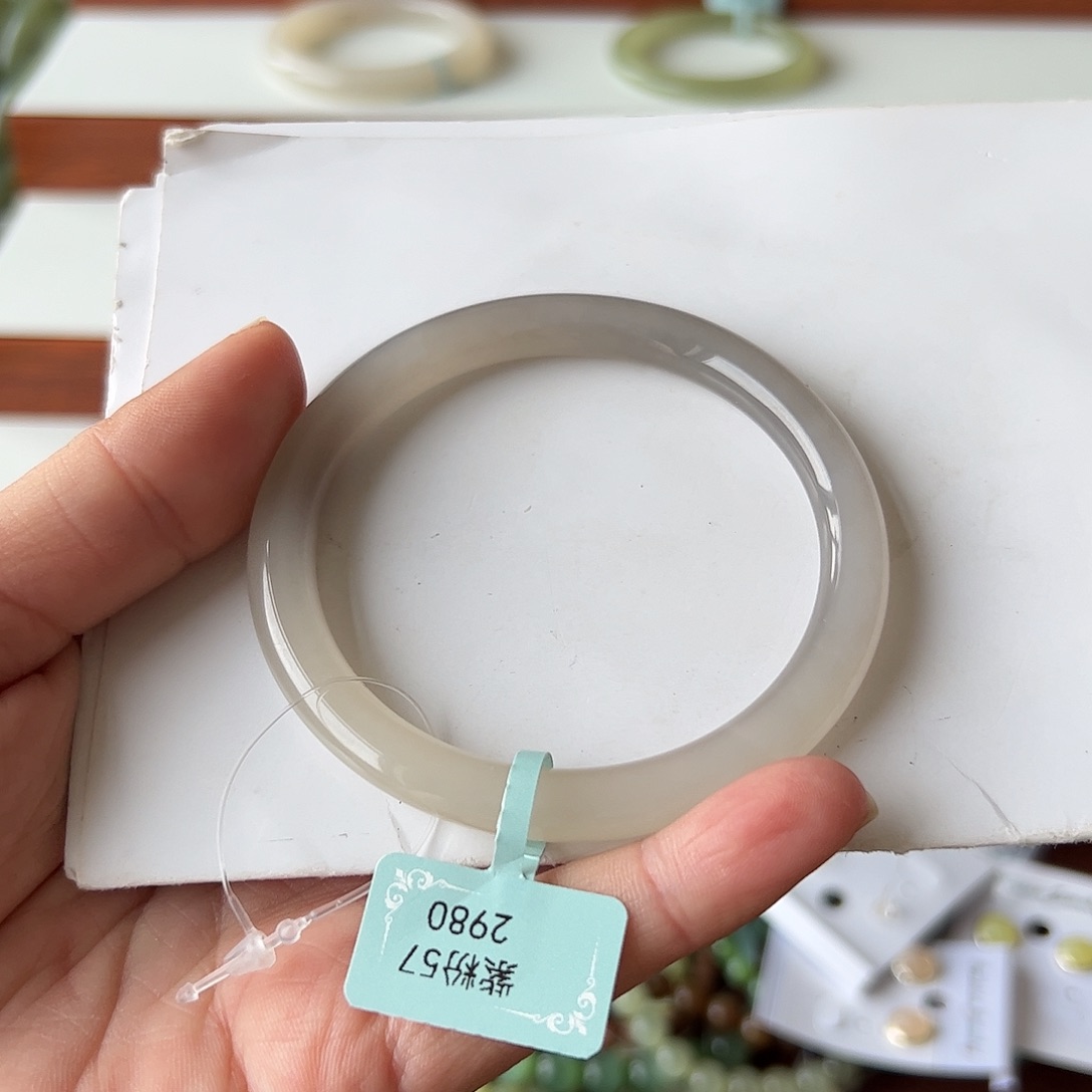 和田玉手镯未镶嵌用****9